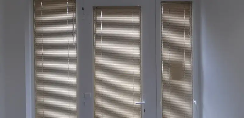 bézs reluxák